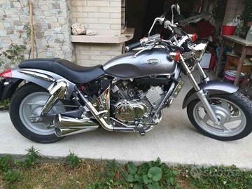 Moto Kymco Venox 250 cc