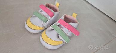 sneakers neonato misura 18
