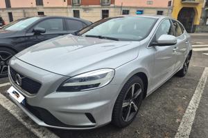 Volvo V40 D2 R-design DISTRIBUZIONE NUOVA
