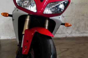 YAMAHA R1 ISCRITTA FMI