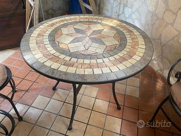 Tavolo e sedie ferro battuto