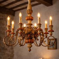 Lampadario vintage in legno