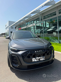 Audi Q5 S line 2025 – Sospensioni ad aria, Matrix