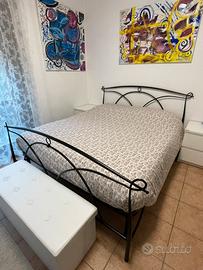 Letto completo di materasso