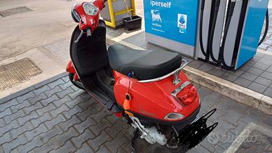 Piaggio Vespa 50 LX (4T)