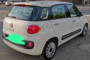 500l 1.4 benzina pochi km pronta all'uso
