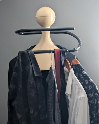 Servomuto di Anna Castelli Ferrieri per Kartell