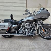 Harley-Davidson Road Glide C.V.O. - 2009