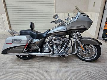 Harley-Davidson Road Glide C.V.O. - 2009