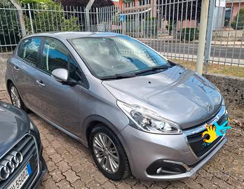 Peugeot 208 PureTech 82 5 porte Allure