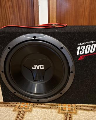 subwoofer più amplificatore