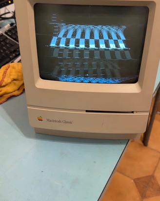 Macintosh Classic  Leggere bene
