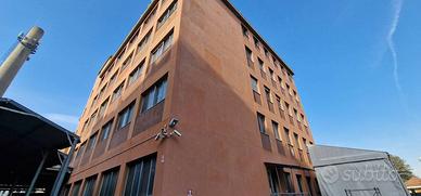 Immobile di 599 m² con più di 5 locali a Milano