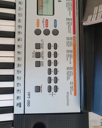 tastiera elettrica yamaha YPT-260