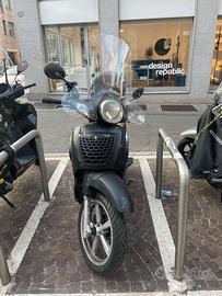 Scarabeo aprilia 125 ie