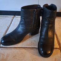 Stivaletti da donna marca Geox