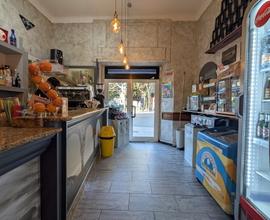 BAR in centro VOLTRI