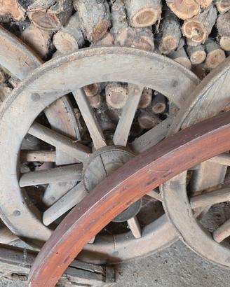 Carro in legno smontato