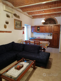 Piombino porzione di colonica vicinanze baratti