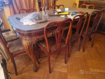 Salone mobili in stile Chippendale