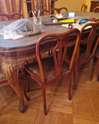Salone mobili in stile Chippendale