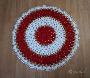 Centrino natalizio all'uncinetto