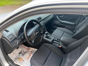 AUDI A4 1.9 TDI CONDIZIONI STREPITOSE GUARDA