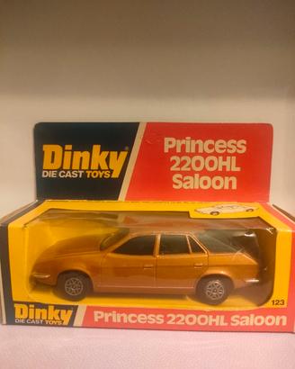 Dinky Toys 123 Princess 2200HL Saloon Boxed