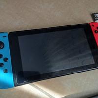 Nintendo Switch con dock, 2 joypad, custodia e SM