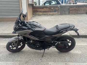 Honda nc 750x 