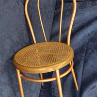 SEDIE - TAVOLI  e STOVIGLIE