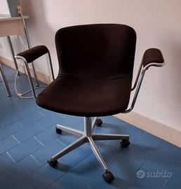 Sedia girevol Vintage con braccioli  