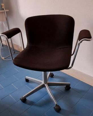 Sedia girevol Vintage con braccioli  