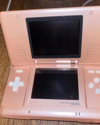 Nintendo ds rosa corallo anni 2000