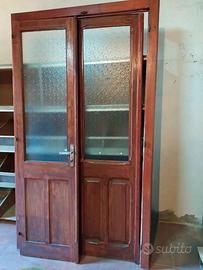 Porta a due ante vetrate