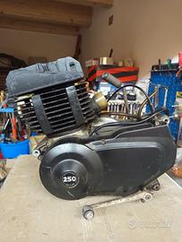 Motore completo per Cagiva SXT 250 ALA BLU)