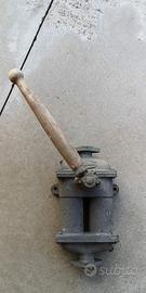 Antica Pompa a doppio Stantuffo in GHISA