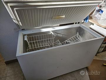 Congelatore a pozzetto 400L