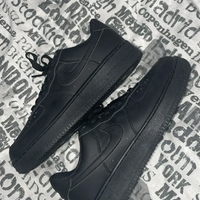Nike Air Force 1, nere, taglia 37.5