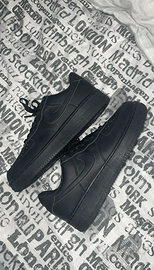Nike Air Force 1, nere, taglia 37.5