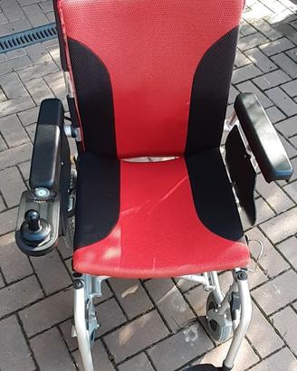 Sedia a rotelle elettrica