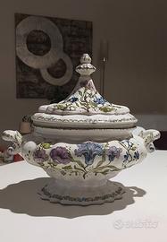 Zuppiera antica maiolica A.M.A. Pesaro di E. Sora