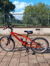 Bicicletta Btwin racing boy 320