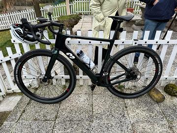 3T  exploro ultra TAGLIA L colore Racing Queen