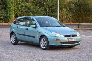 Ford Focus 1.6i 16V cat 5p. Ghia 2002-E2 Manuale N