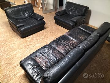 Divani e poltrone DA RIFODERARE