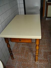 Tavolo e sedie