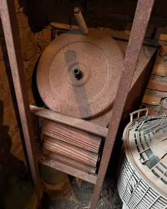 Macchinetta macina uva