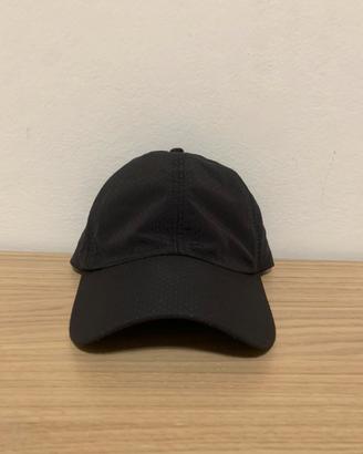 Cappello nero sportivo