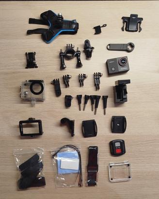 AKASO EK7000 PRO - Action cam  con kit accessori
